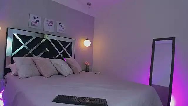 ibella7 on StripChat