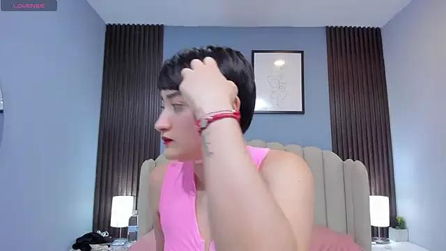 ivy_dolly on StripChat 