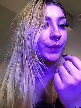 jade_369 on StripChat 