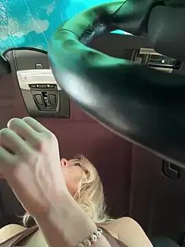 Freechat jasminesummer on StripChat