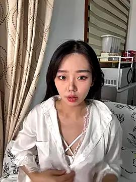 Group jiajia_L on StripChat