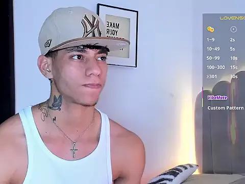 Josep_Davies on StripChat