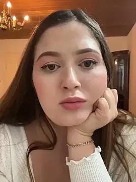 Kamilla_Loop on StripChat
