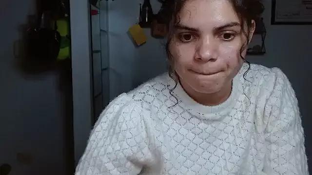 Freechat karoll8 on StripChat