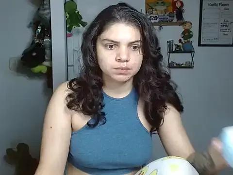 Freechat karoll8 on StripChat