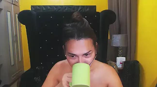 KellyLIcker69x on StripChat 