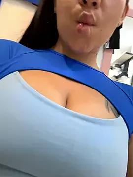 kim_monti on StripChat