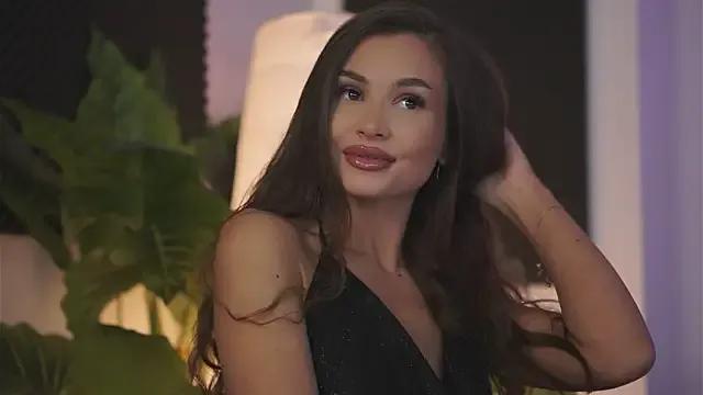 KyssaraPlay on StripChat