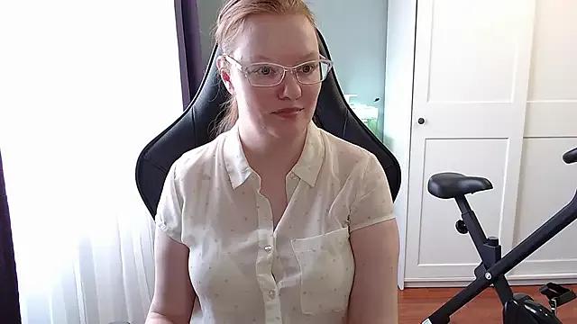 Lady_Inari on StripChat