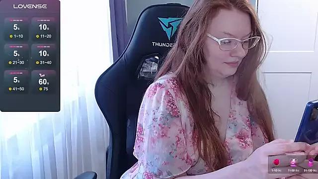 Lady_Inari on StripChat