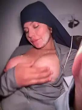 lalilamassu1 on StripChat 