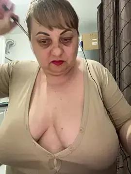 LanaSoftt on StripChat 