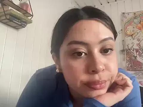 lau_laulu on StripChat