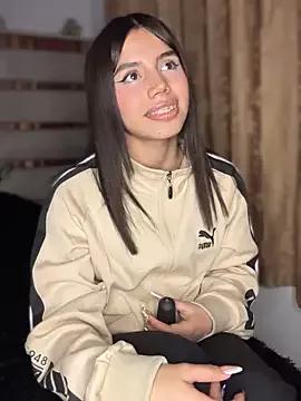 Laura-Khalifa on StripChat