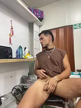 Leonardmoppet on StripChat