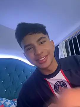 Leonarrrd_01 on StripChat