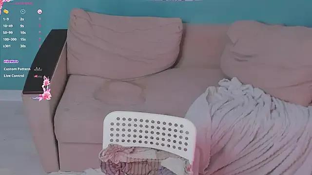 LilyBelll on StripChat 