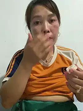 Linaannn on StripChat