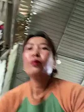 Linaannn on StripChat