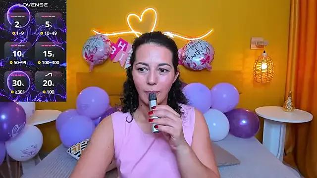 Linda_Insatiable on StripChat