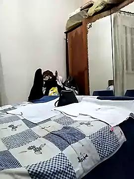 Lucia8600 on StripChat