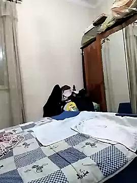 Lucia8600 on StripChat