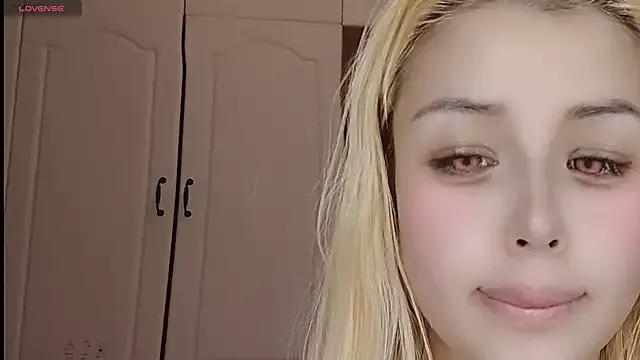 Freechat Lucky-xiuxiu on StripChat