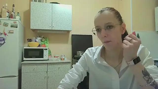 Lucy_Divine on StripChat