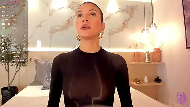 Freechat LunaRuso on StripChat