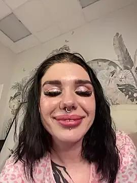 MaeveMoon on StripChat