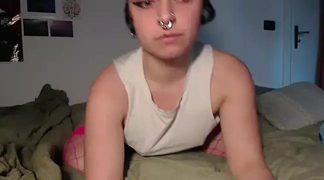 metamorphosiskin on StripChat