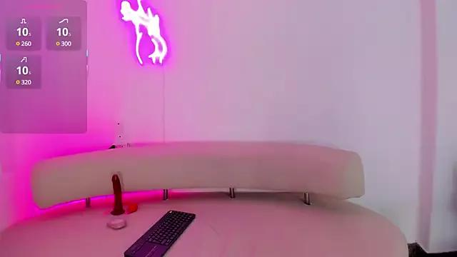 mia_everly on StripChat