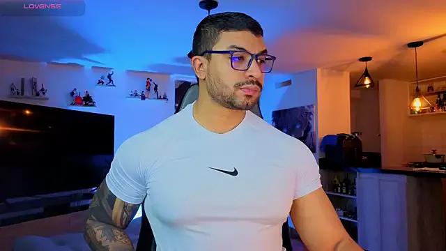 Group Michael_Diamond on StripChat