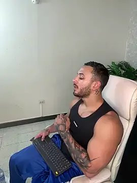 Freechat mike_belle on StripChat