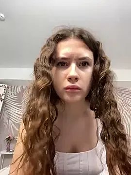 Freechat milaleoneli on StripChat