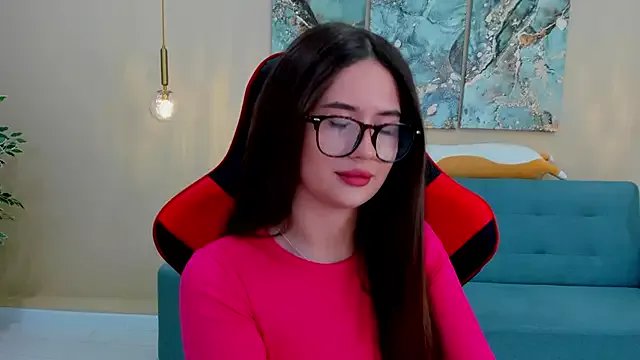 Freechat milaleoneli on StripChat