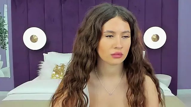 Freechat milaleoneli on StripChat