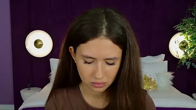 Freechat milaleoneli on StripChat