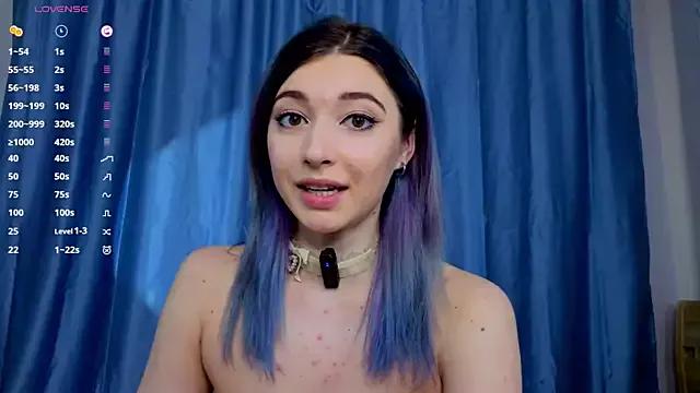 MinnieHiness on StripChat 