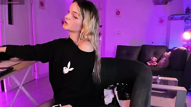 misschloe__ on StripChat