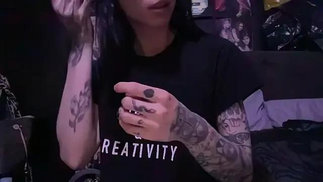 Freechat MissMidnightUK on StripChat