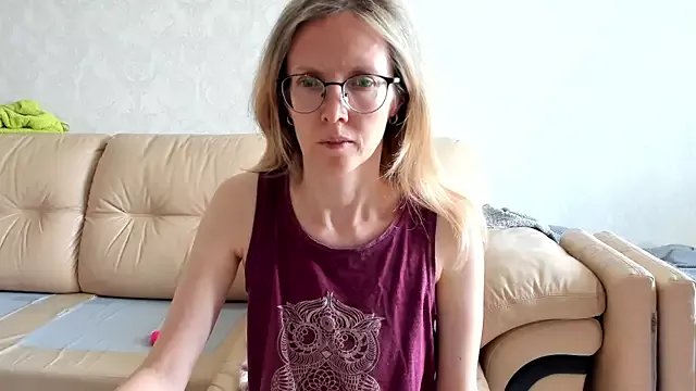 MollyStory on StripChat
