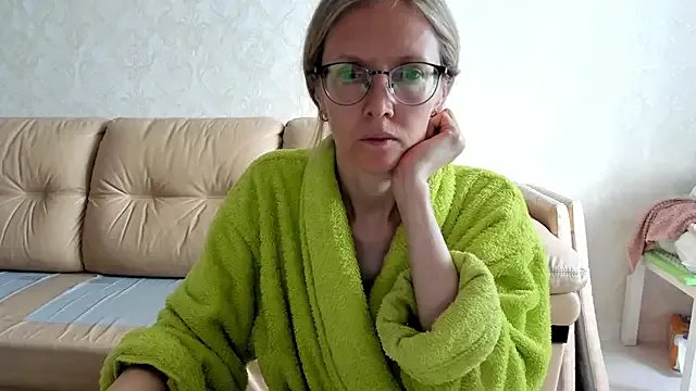 MollyStory on StripChat