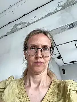 MollyStory on StripChat