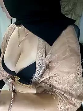 nadia__abaud on StripChat