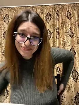 NadiraNoor on StripChat