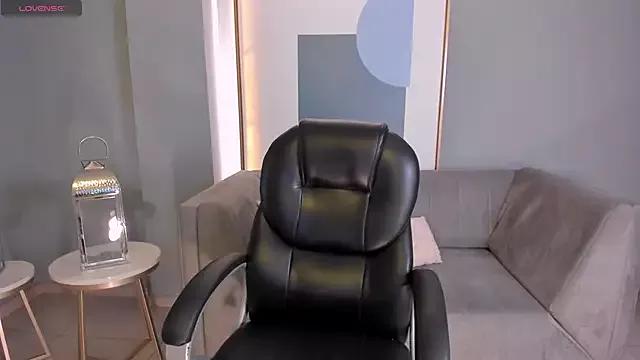NaomiSainz on StripChat 