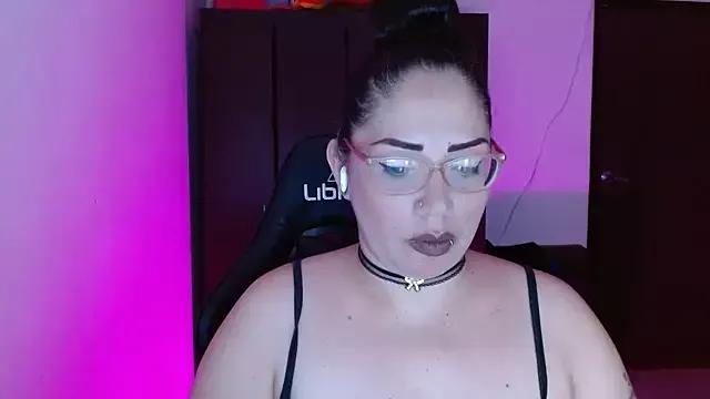 Freechat natashasmithe on StripChat