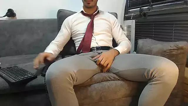 Naughtb0y on StripChat