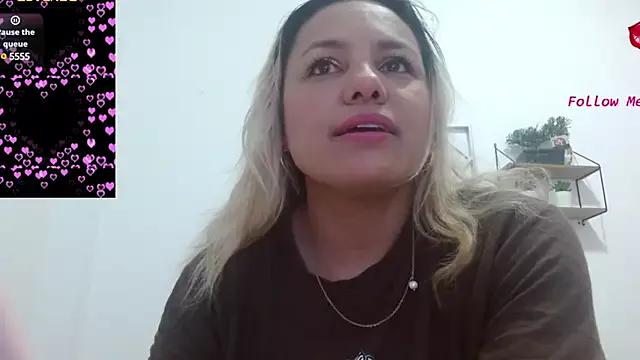 naugtyqueen on StripChat